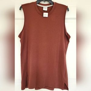 NWT Training Drop Arm Tank Top size M